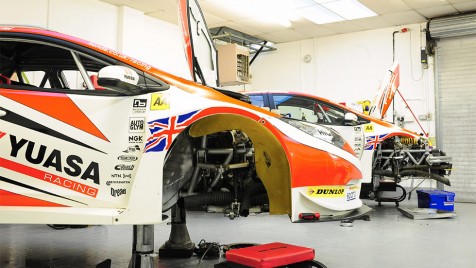 Honda Civic Tourer by Gus Gregory